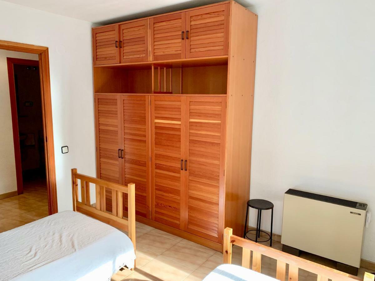 Apartamento - Wifi Free - Frente Al Mar Салоу Екстериор снимка