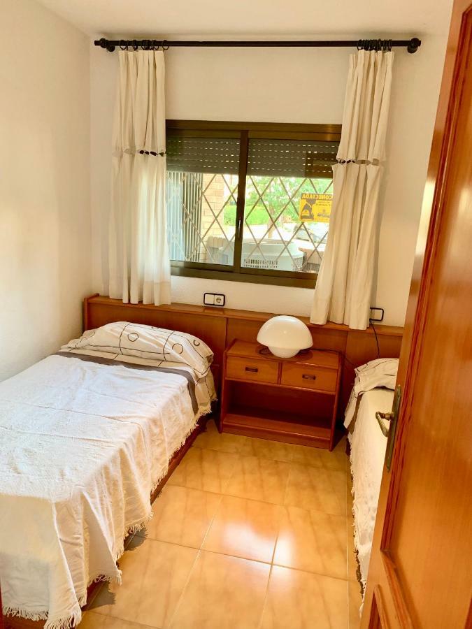 Apartamento - Wifi Free - Frente Al Mar Салоу Екстериор снимка