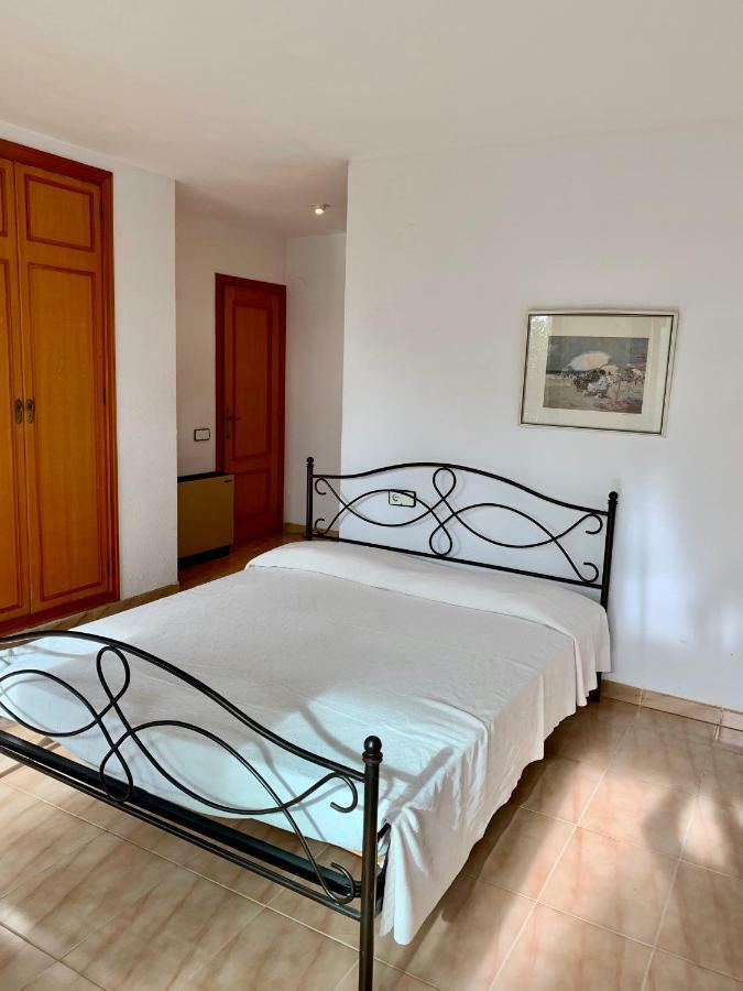Apartamento - Wifi Free - Frente Al Mar Салоу Екстериор снимка