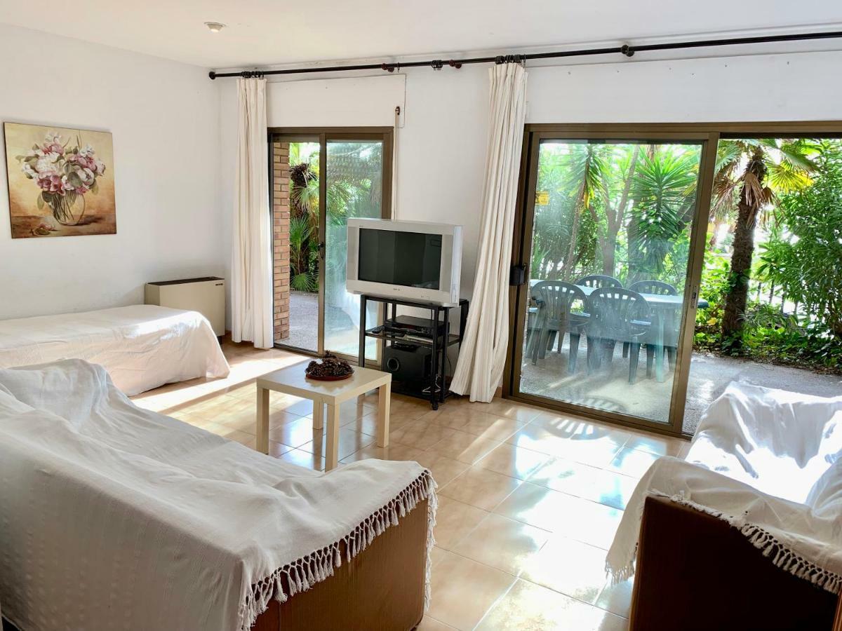 Apartamento - Wifi Free - Frente Al Mar Салоу Екстериор снимка